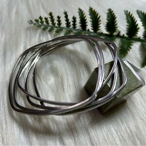 Square Multi-Band silver tone Bangle Bracelet (5pcs)